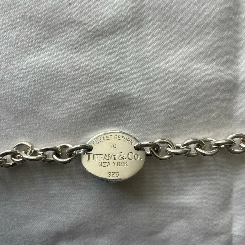 💖✨Please Return to Tiffany & Co.Iconic Design. Silver Bracelet and Necklace set💖 - Picture 8 of 15